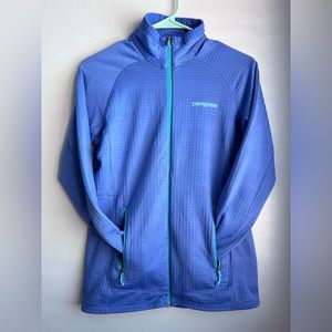 Patagonia women’s R1